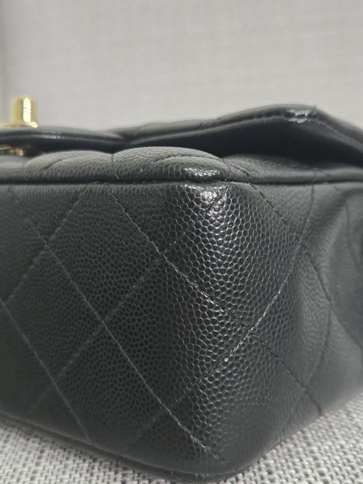 Chanel series 24 2017 17B Black caviar LGHW Mini Rectangular Flap Bag with Burgundy Leather lining