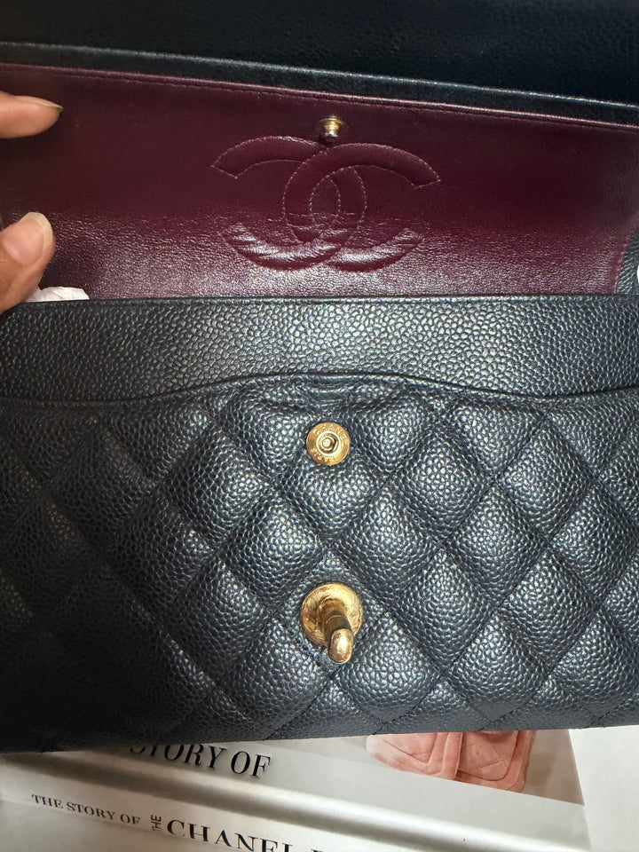 CHANEL series 16 Black Caviar GHW Medium ML Timeless Classic Double Flap bag 2011/2012