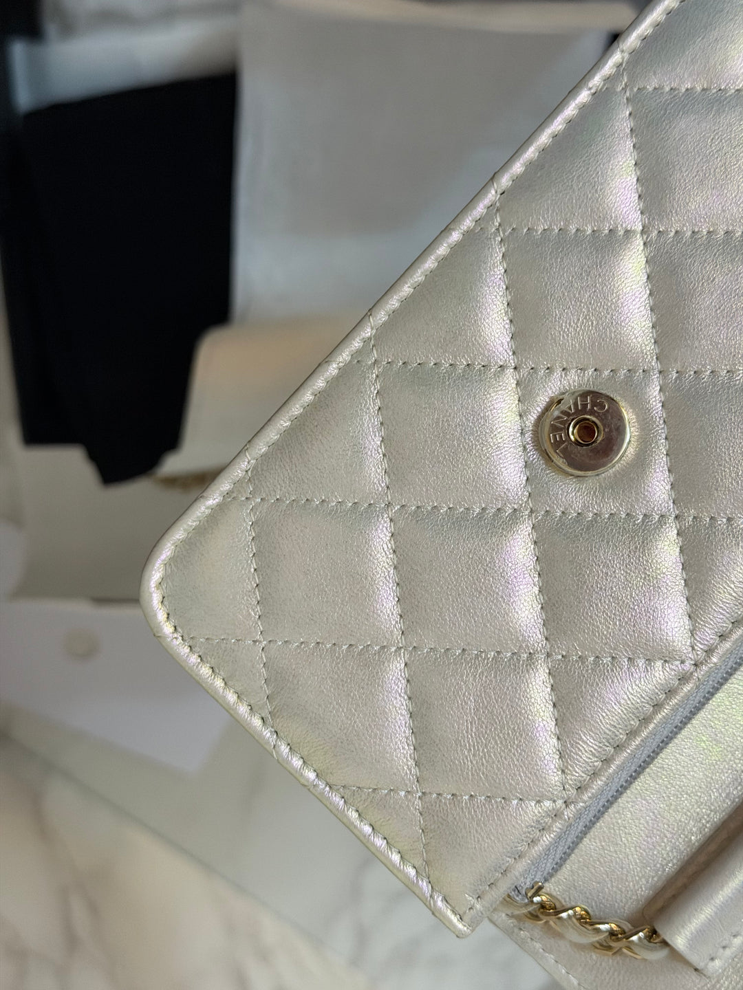 CHANEL series 31 20B Ivory Calf Skin LGHW Mini Wallet on Chain (WOC) 6 inches