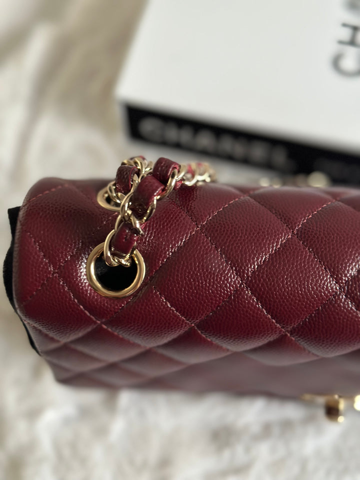CHANEL 21B Collection Burgundy Caviar LGHW Medium M/L Timeless Classic Double Flap Bag 11.12