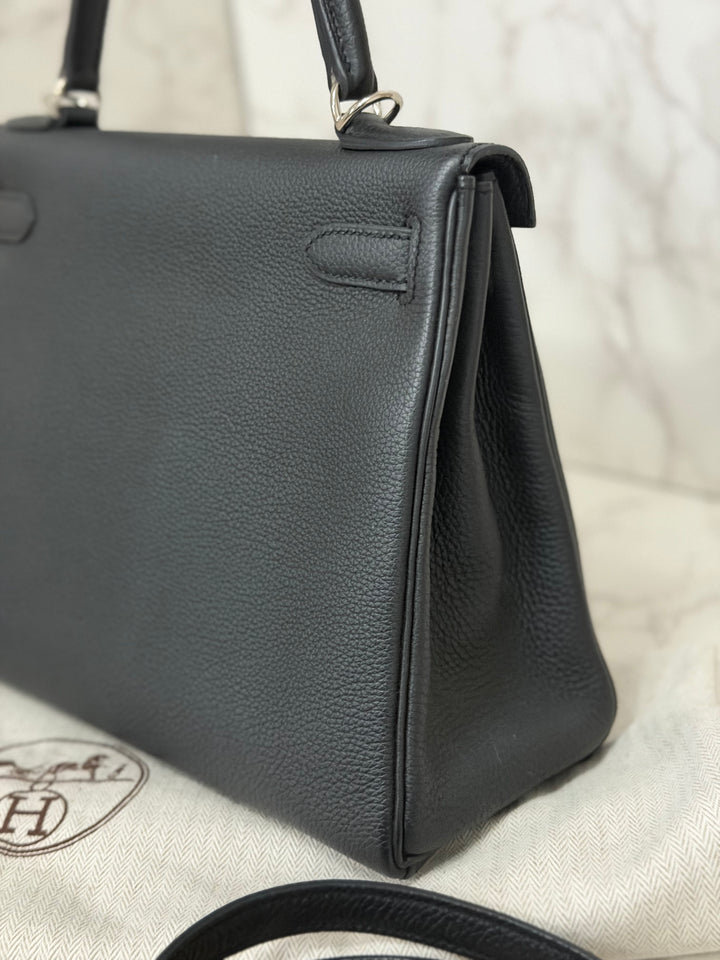 HERMES Noir Black Togo Leather with Palladium Hardware Kelly 28 Retourne Bag Stamp R 2014