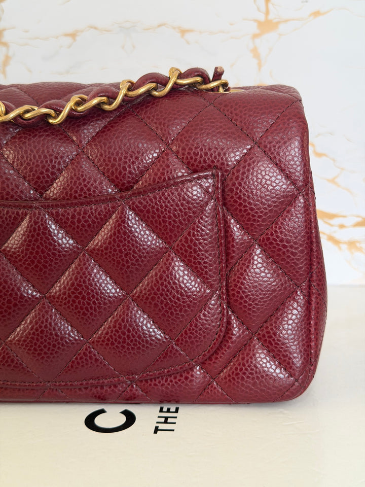 CHANEL series 21 15B collection Burgundy Caviar GHW Mini Rectangular Flap Bag 2015 RARE
