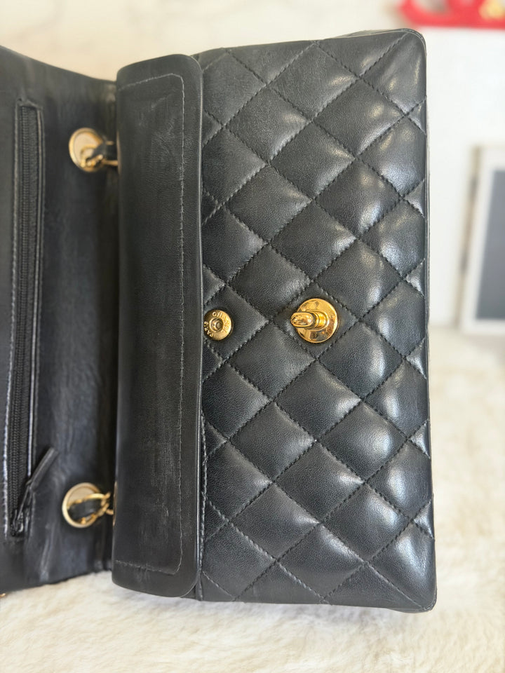 CHANEL Vintage series 11 Black Lambskin 24K GHW Small Timeless Classic Double Flap Bag