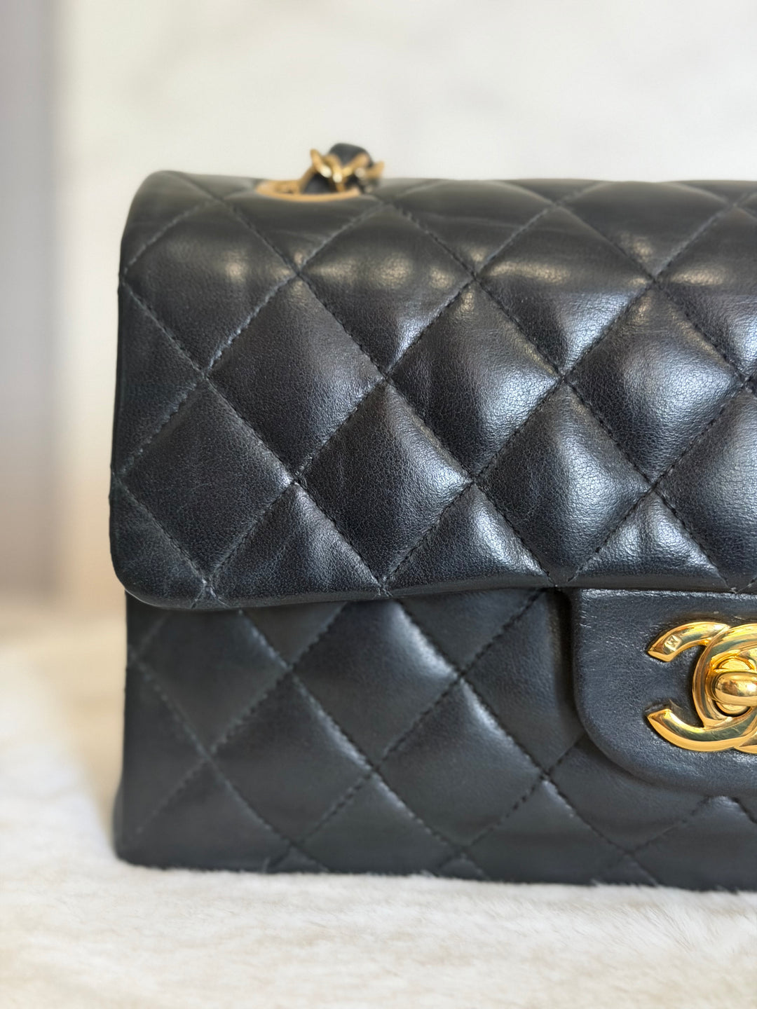 CHANEL Vintage series 11 Black Lambskin 24K GHW Small Timeless Classic Double Flap Bag