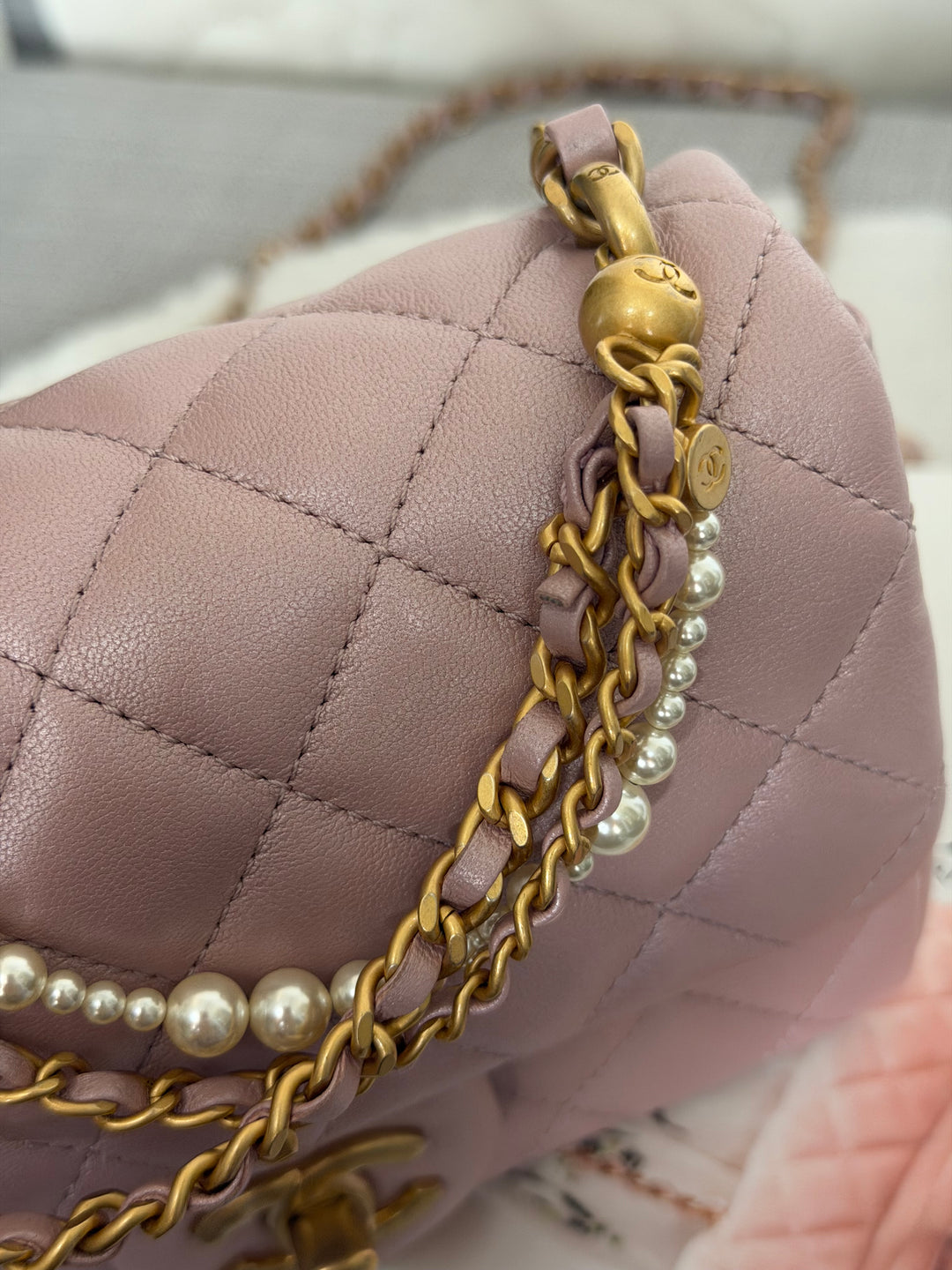 CHANEL 24P Pearly Pink Lambskin Pearl Twist Aged GHW Flap Bag 2024