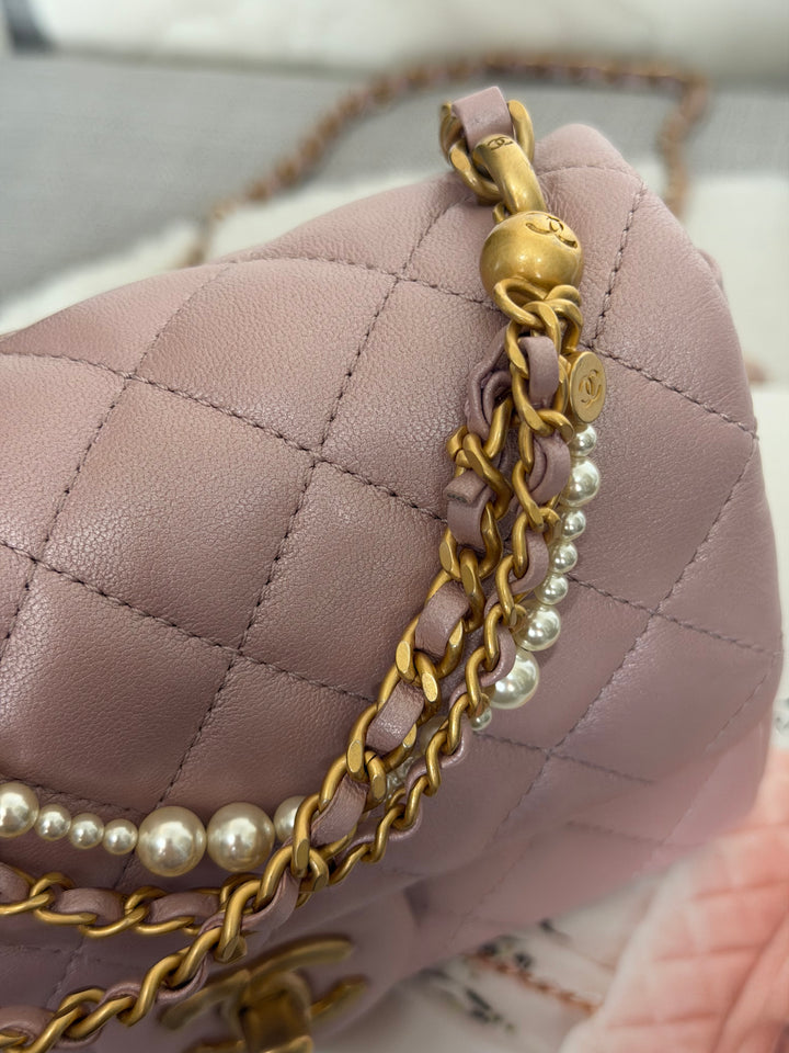 CHANEL 24P Pearly Pink Lambskin Pearl Twist Aged GHW Flap Bag 2024