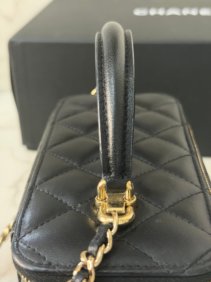 CHANEL series 31 Black Lambskin LGHW Small Vanity Case with Chain and Leather Top Handle