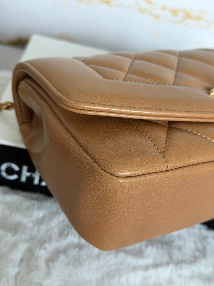 CHANEL series 21 Caramel Brown Lambskin aged GHW Diana Reissue Flap Bag size SMALL 2015