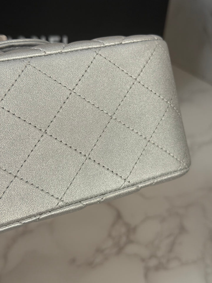 Chanel Series 31 21P Collection Iridescent Silver lambskin SHW Square Mini Flap Bag 2021