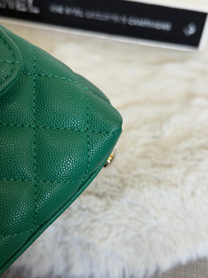 CHANEL 22A Green Caviar LGHW Coco Handle Flap Bag size Small 2022