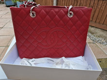 Load image into Gallery viewer, Chanel series 17 2012 Red Caviar SHW Grand Shopping Tote Bag (GST)
