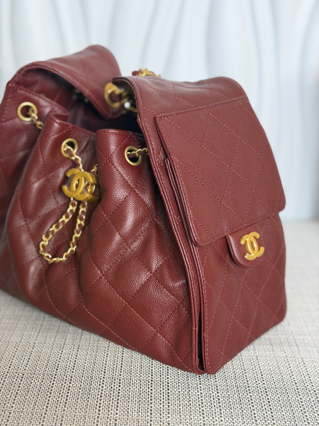 CHANEL 25A Burgundy Caviar Aged GHW 25 Hobo Bag Size SMALL