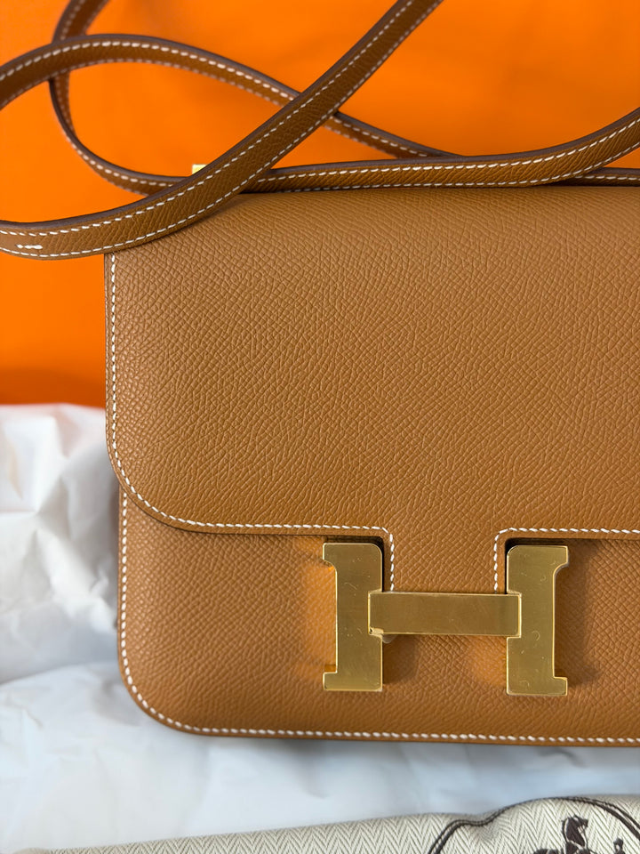 HERMÈS Constance 18 Gold Epsom Leather GHW Stamp B - 2023