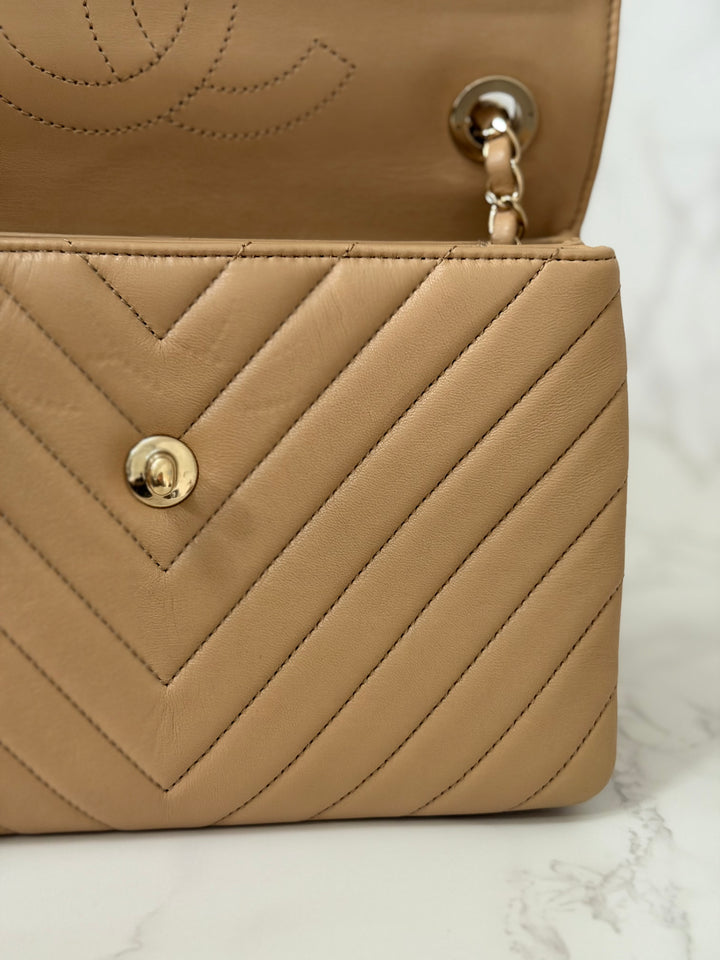 CHANEL series 27 2018 Dark Beige Lambskin LGHW Trendy CC Flap Bag size Small with Top Handle and detachable strap