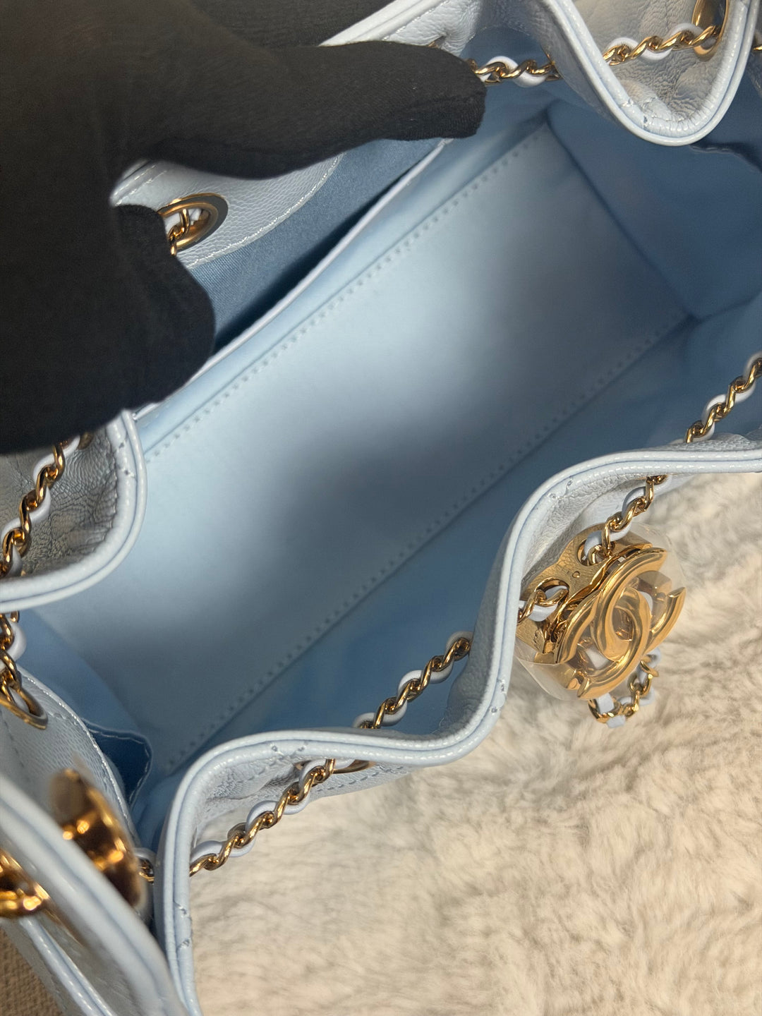 CHANEL 26B Light Sky Blue Caviar shiny GHW 25 Mini Hobo Bag 2026