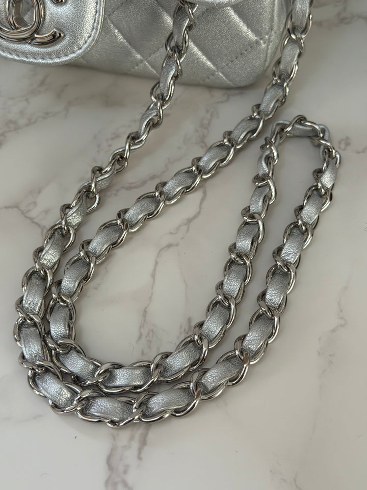 Chanel Series 31 21P Collection Iridescent Silver lambskin SHW Square Mini Flap Bag 2021