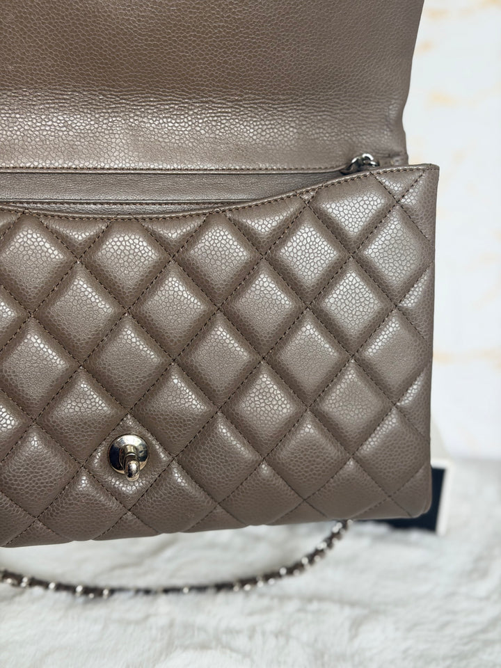 CHANEL series 17 Khaki Caviar SHW Classic Clutch with Chain