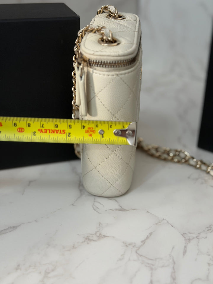CHANEL White Caviar LGHW Vanity with Chain