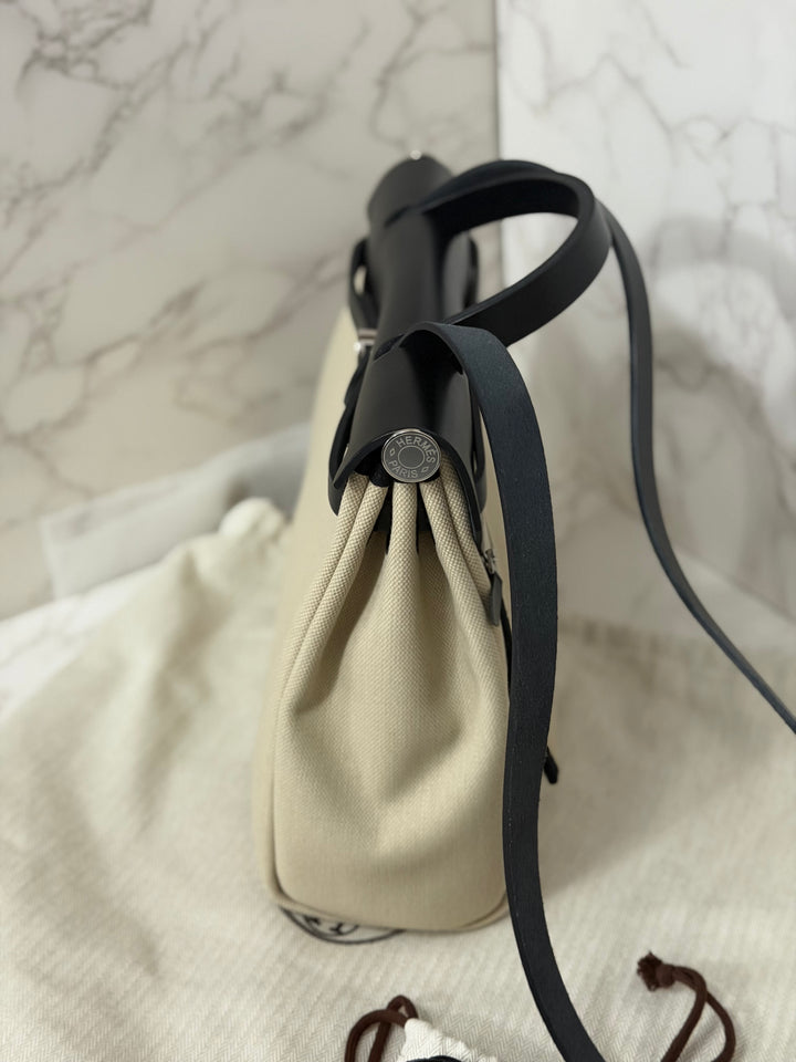 Hermes Herbag Zip 31 Bag in Noir/Beton Palladium Hardware