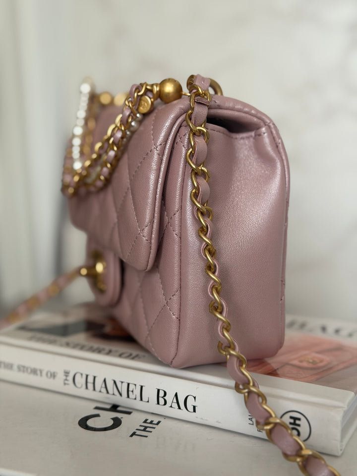 CHANEL 24P Pearly Pink Lambskin Pearl Twist Aged GHW Flap Bag 2024