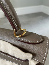 Load image into Gallery viewer, Hermes Kelly 28 Retourne Etoupe Togo Leather with GHW
