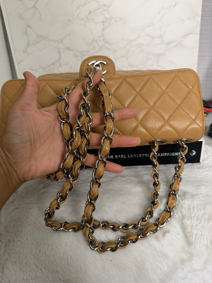 CHANEL series 6 Dark Beige Caviar SHW Vintage Jumbo Single Flap Bag