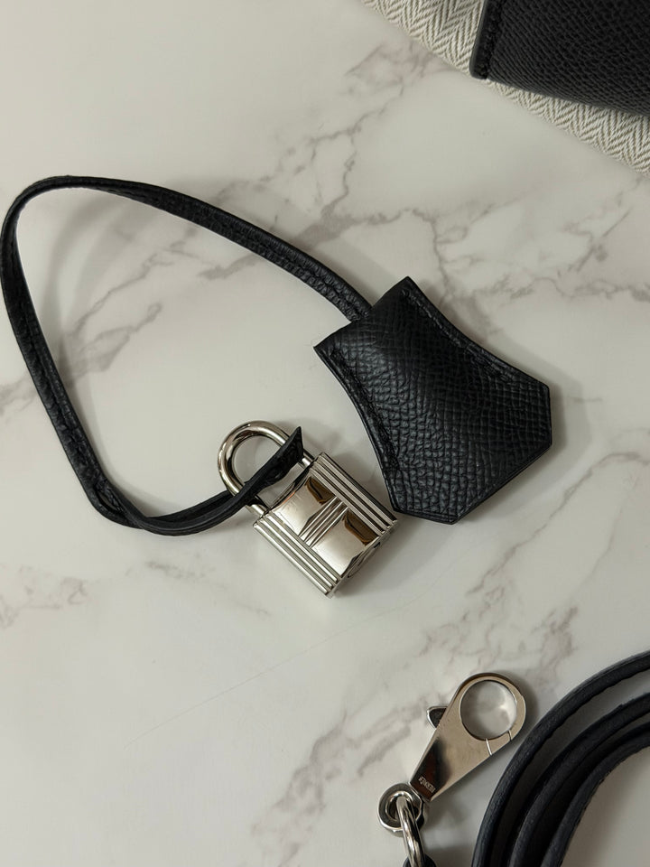 HERMES Black Noir Sellier Epsom Leather PHW Kelly 28 Stamp R 2014