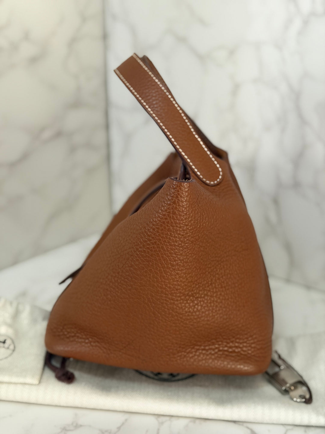 HERMES Picotin 18 Lock Bag in Gold Cle Leather PHW Stamp U 2022