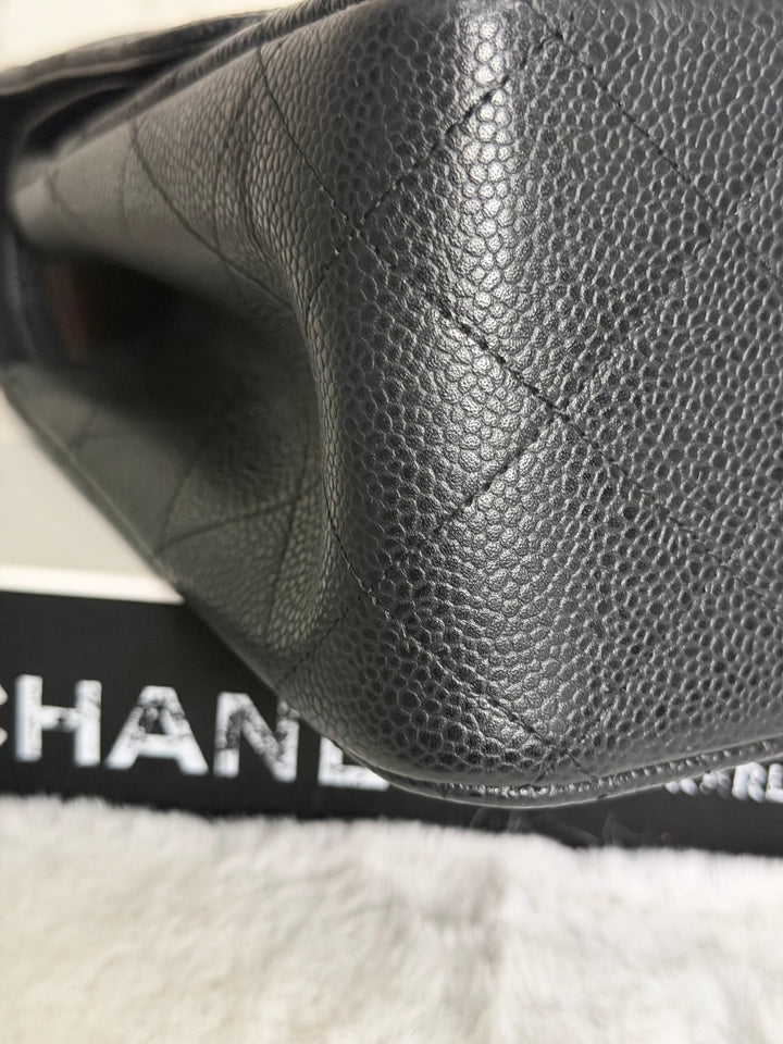 CHANEL series 17 Black Caviar GHW Jumbo Classic Double Flap Bag 2012