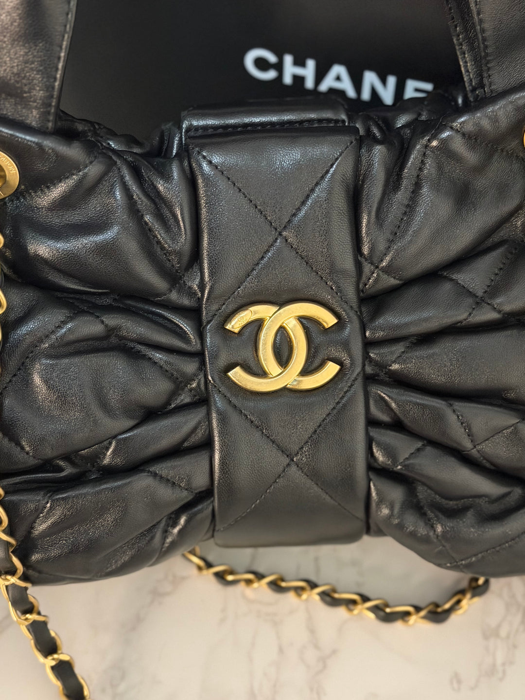 CHANEL 25K 2025 Black Leather Aged GHW BOW Bag size Medium