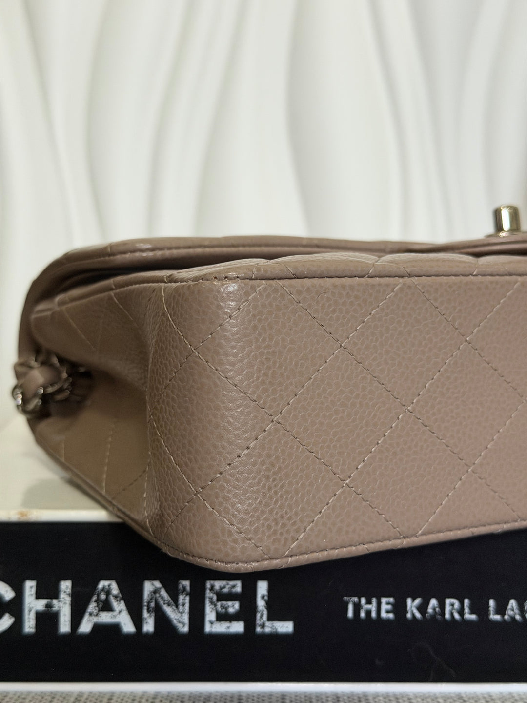 CHANEL series 20 15B Taupe Caviar SHW Medium ML Timeless Classic Double Flap Bag