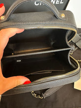 Load image into Gallery viewer, CHANEL Series 29 2019 Black Caviar GHW Small Filigree Vanity Bag with chain
