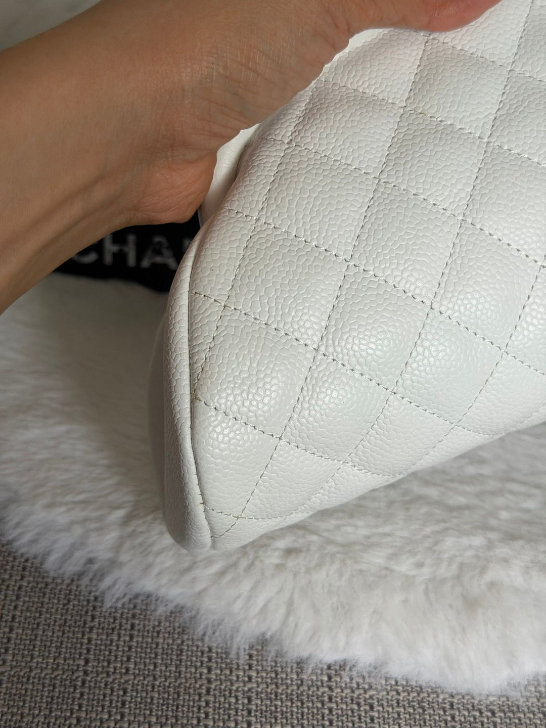 CHANEL series 12 White Caviar SHW Classic Clutch