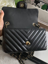 Load image into Gallery viewer, Chanel series 26 (2018) Black Lambskin Chevron LGHW Mini rectangular Flap Bag
