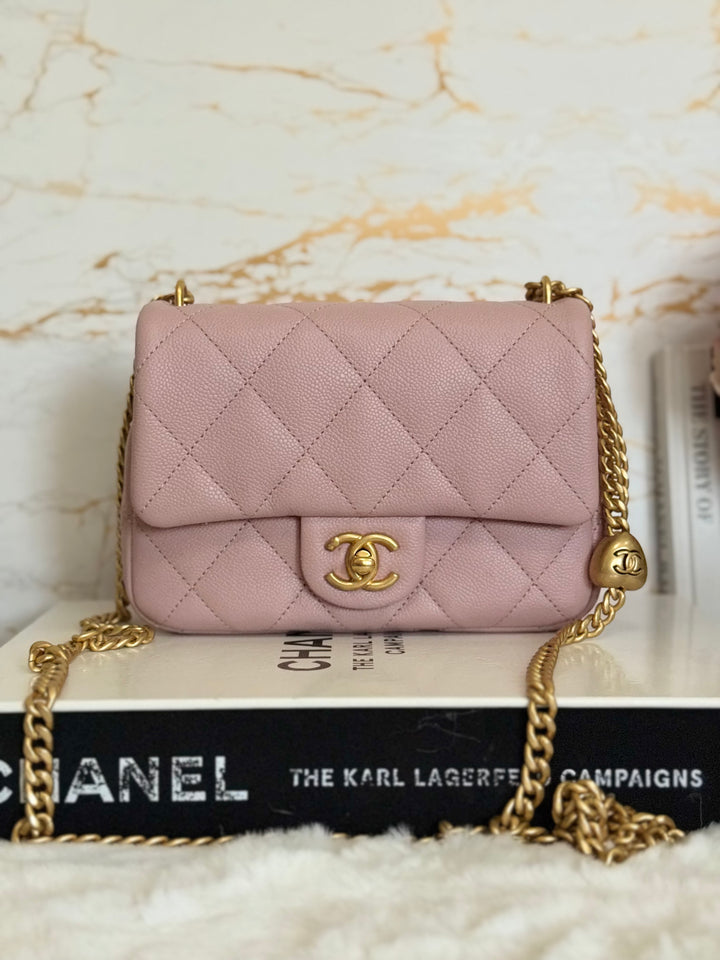 CHANEL 24P Muted Mauve Pink Caviar Heart Adjustable Chain Flap Bag with aged GHW 2024