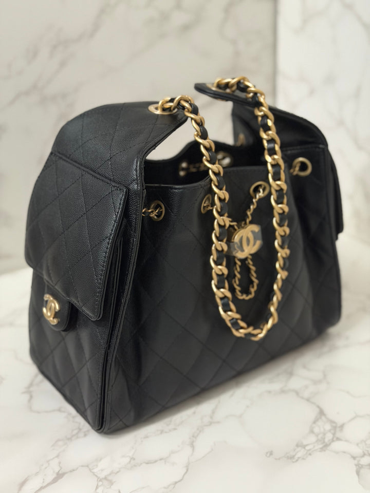 CHANEL 26C 2025/2026 Black Caviar Aged GHW 25 Hobo Bag size Small