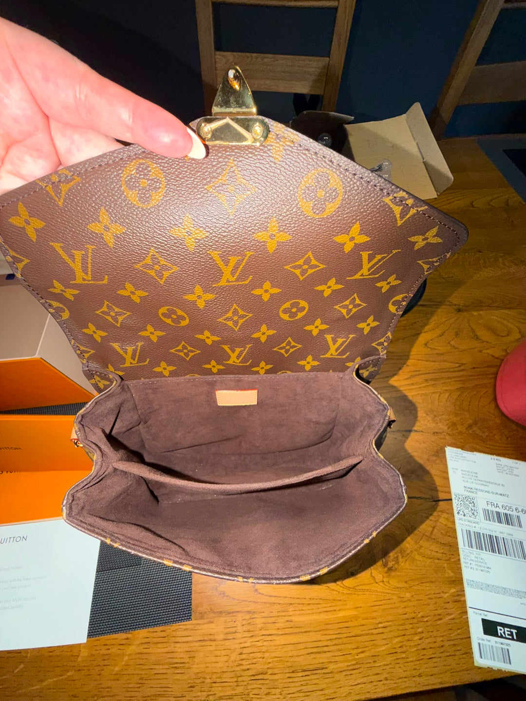 LOUIS VUITTON Pochette Metis Monogram 2024