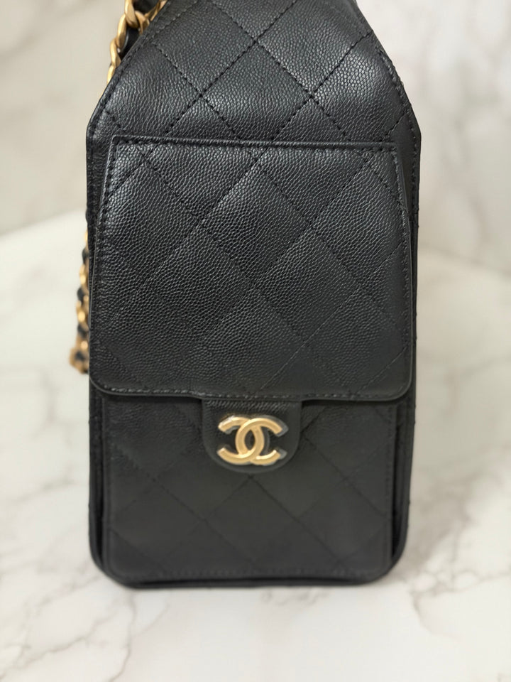 CHANEL 26C 2025/2026 Black Caviar Aged GHW 25 Hobo Bag size Small