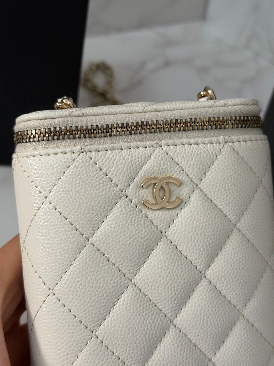 CHANEL White Caviar LGHW Vanity with Chain