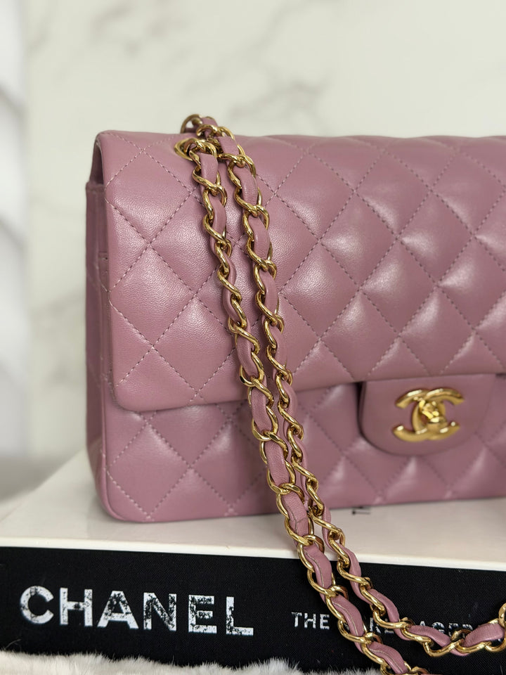 CHANEL series 21 Mauve Pink Purple Lambskin LGHW Medium ML Timeless Classic Double Flap Bag 2015