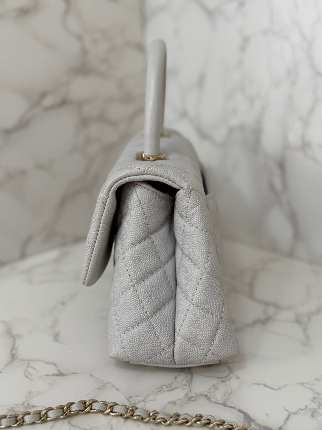 CHANEL 18P series 27 2018 Light Grey Caviar LGHW Coco Handle Size Small with Detachable Shoulder strap