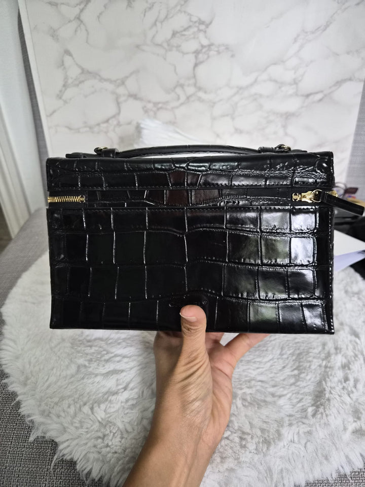 CHANEL 26A Croc Embossed LP Long Vanity size Medium 23 cms LGHW with detachable chain 2026