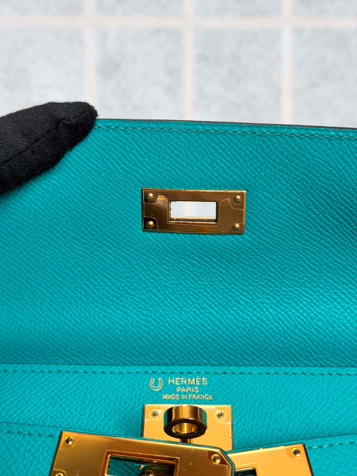 HERMÈS Kelly 28 Epsom Leather Sellier Special Order Bleu Paon GHW Stamp D 2019