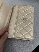 Load image into Gallery viewer, Chanel 21P 2021 Pre Spring/Summer Collection series 31 Iridescent Gold Lambskin Champagne GHW Classic Wallet on Chain (WOC)
