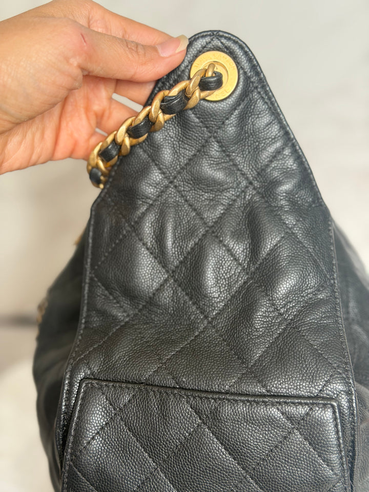 CHANEL Black Caviar aged GHW 25 Hobo Bag size Medium with detachable pouch 2025