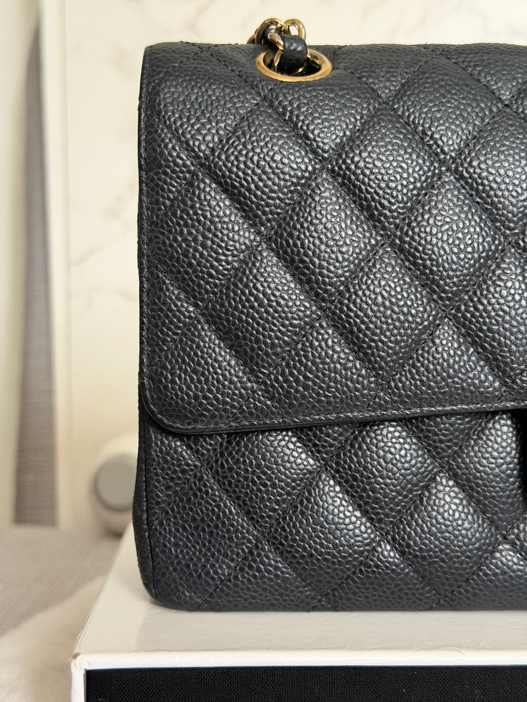 CHANEL series 16 Black Caviar GHW Medium ML Timeless Classic Double Flap bag 2011/2012