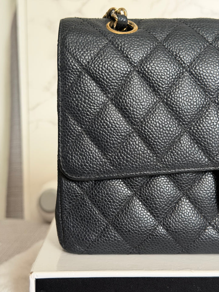 CHANEL series 16 Black Caviar GHW Medium ML Timeless Classic Double Flap bag 2011/2012