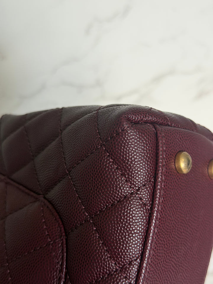 CHANEL series 26 Burgundy Caviar Aged GHW Coco Handle Flap Bag size SMALL with Pink sea snake handle 2018