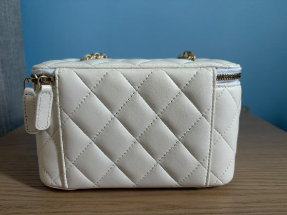 Chanel 2021 21A collection White Lambskin aged GHW Small Vanity Pearl Crush