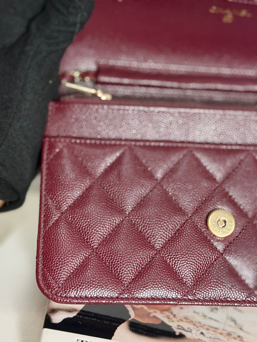 CHANEL 21B Burgundy Caviar LGHW Classic Wallet On Chain (WOC) 2021